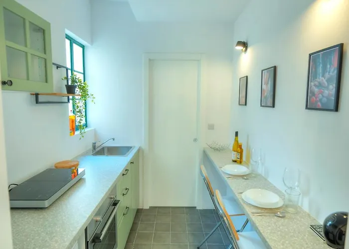Daire Cozy 1bedroom, Roof Terrace Near Valletta Dazz1-2 Il-Furjana